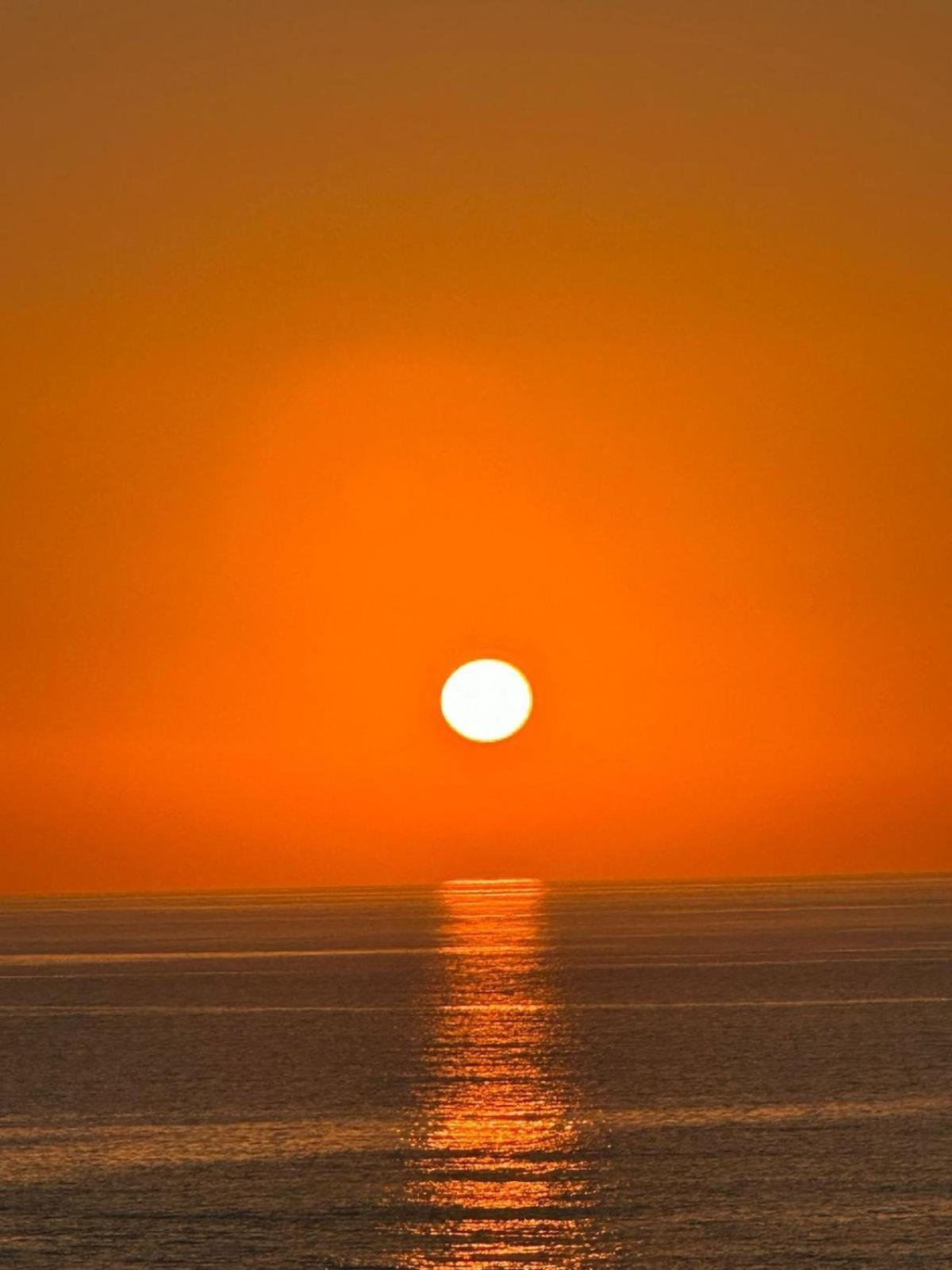 Alba Sul Mare By Caseserio Cefalu Luaran gambar